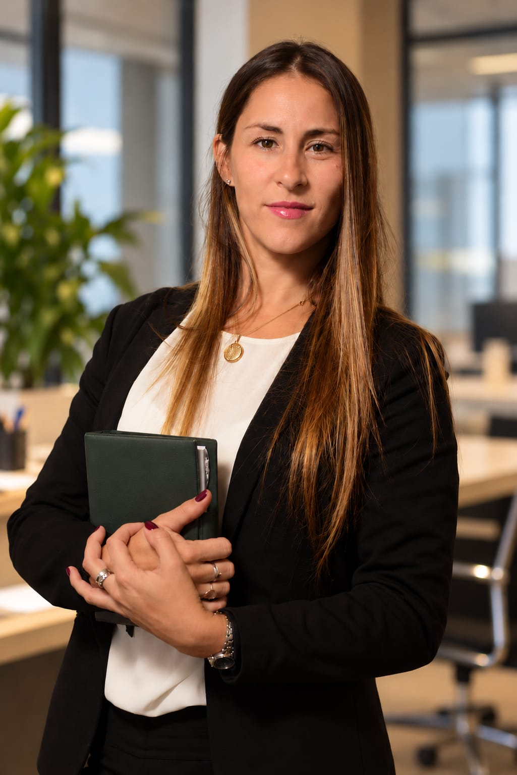 María Celeste Cambas en su oficina